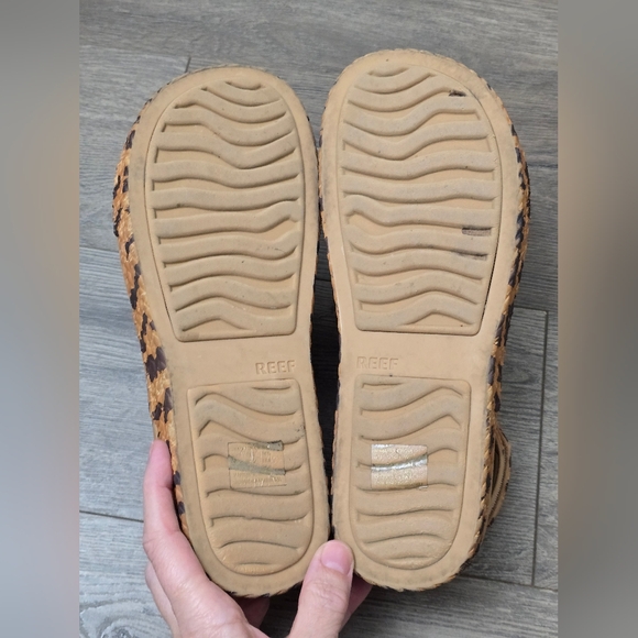 Reef Animal Print Rubber Velcro Sandals Womens Size 9 - Picture 9 of 10